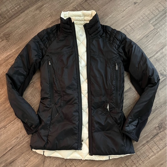 Lululemon Reversible Coat - Picture 3 of 8